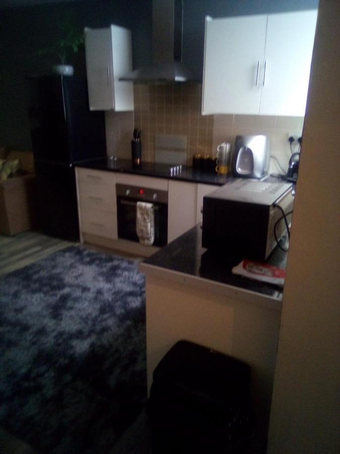 Town Center Large 2 Bedroom Apartment- Sleeps Up To 6 - Dogs Welcome - 2 Minutes From Train Station Blackpool Luaran gambar